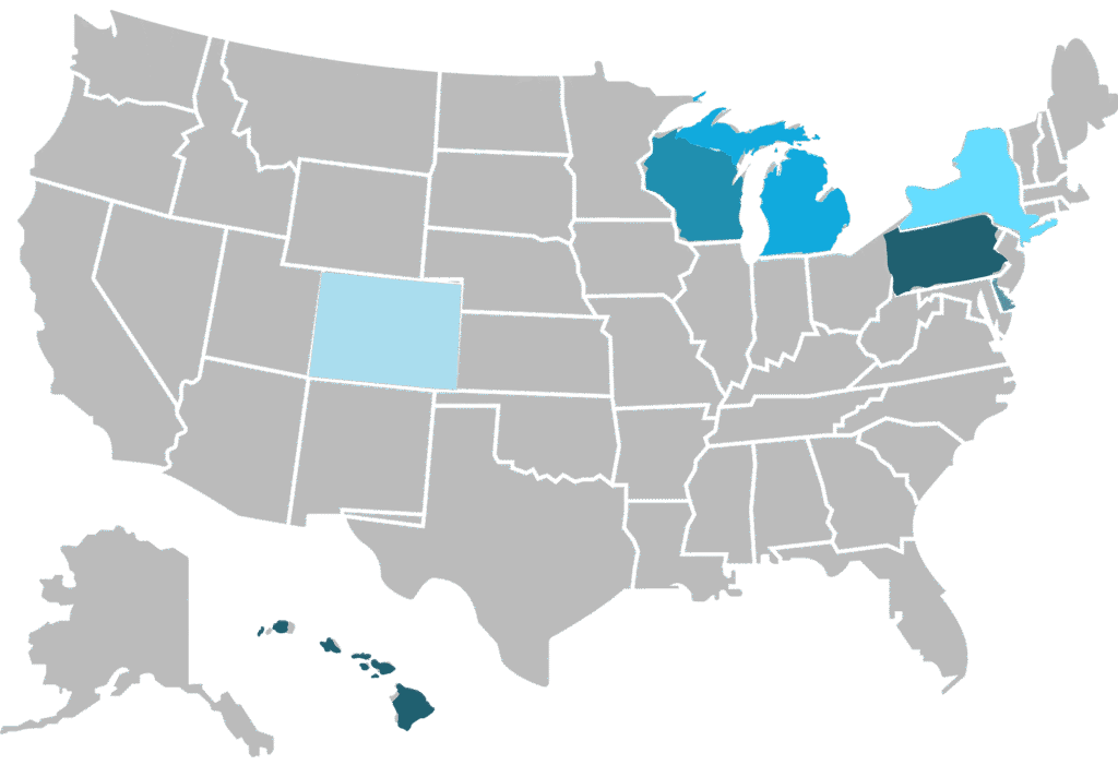 A map of the United States highlights New York, Pennsylvania, Michigan, Wisconsin, Hawaii, Delaware, and Colorado as the seven states that do not require pharmacy technicians to be license, certified, or registered.